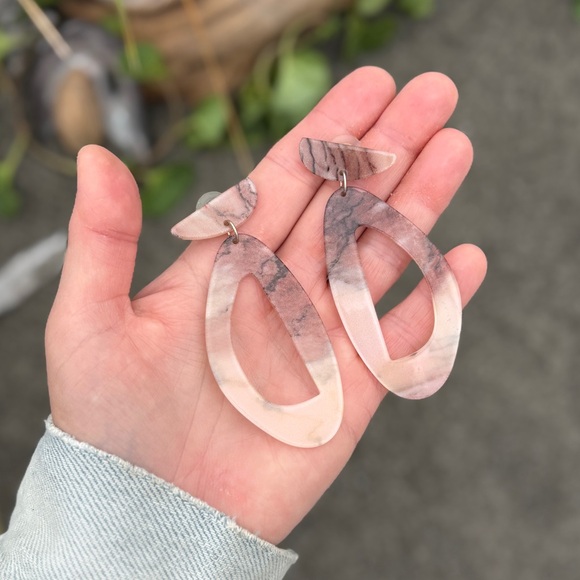 Retro Geometric Dusty Rose Sunset Abstract Large Hanging Dangle Resin Earrings - Picture 9 of 9